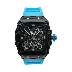 RM320105.jpg